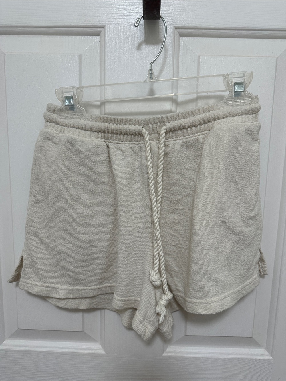 0255 Universal Thread Cream Terry Drawcord knit cotton Shorts small
